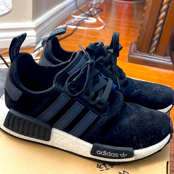 Adidas sneaker - Picture 1 of 3